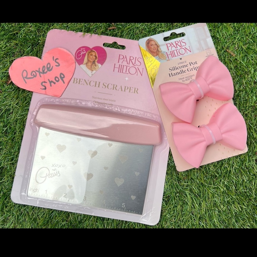 Paris Hilton Pink Hearts Kitchen Bench Scraper & Bow Potholder Set 3pcs
